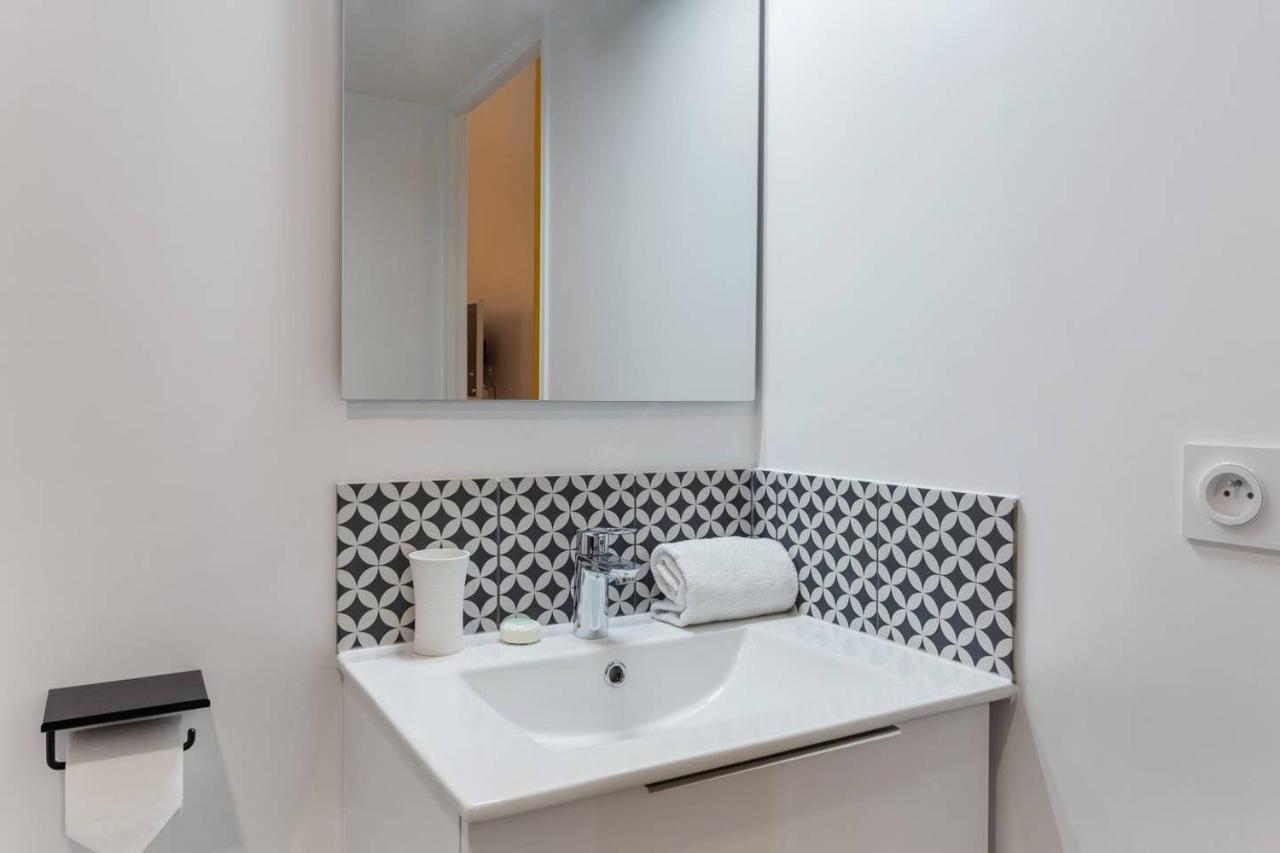 Chic Saint-Germain-Des-Pres Studio For 4 - Prime Location París Exterior foto